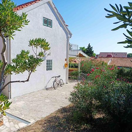 Charming Apartments With Garden Bol Quarto foto